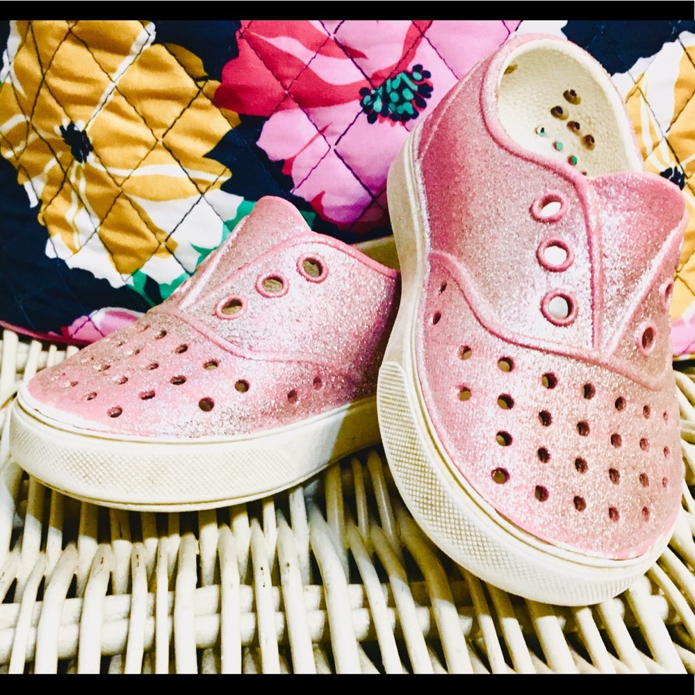 Native Girls Glitter Jefferson’s size 6